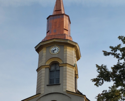 oprava střechy kostela návsí